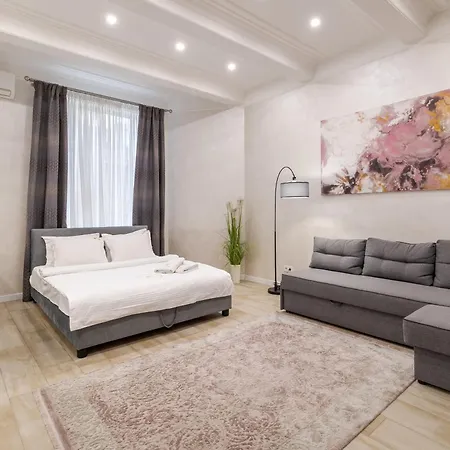 Royal Apartment On Lysenka 5 Львов Экстерьер фото